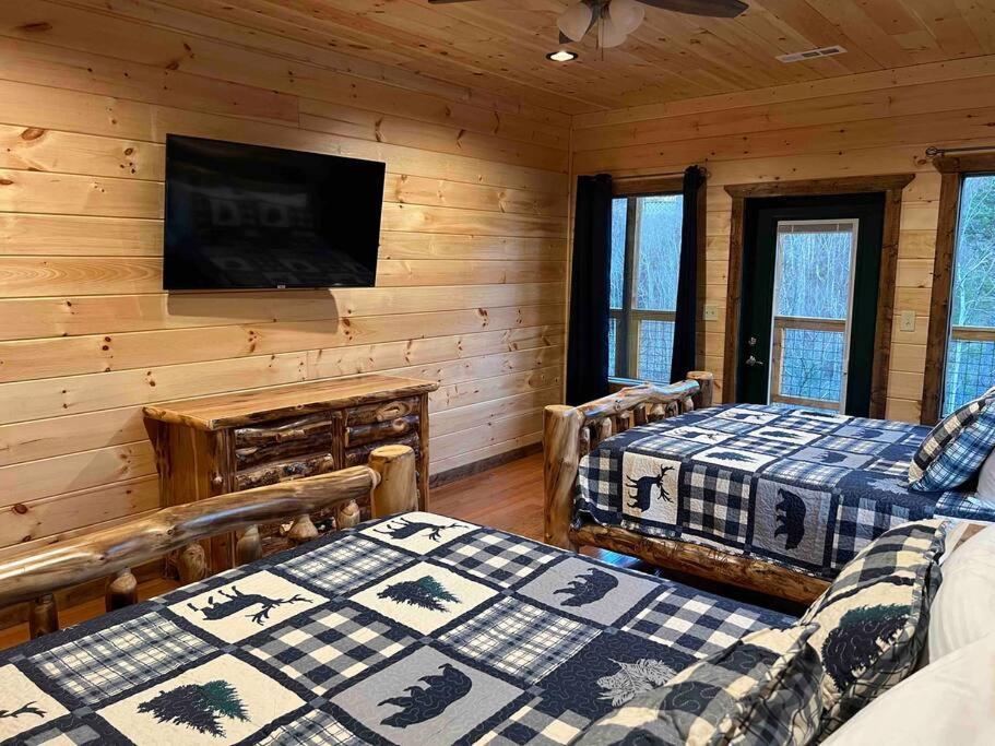 * * 4 Master Bedrooms, Views, Theater, Arcade, Evc Гетлинбург Екстериор снимка
