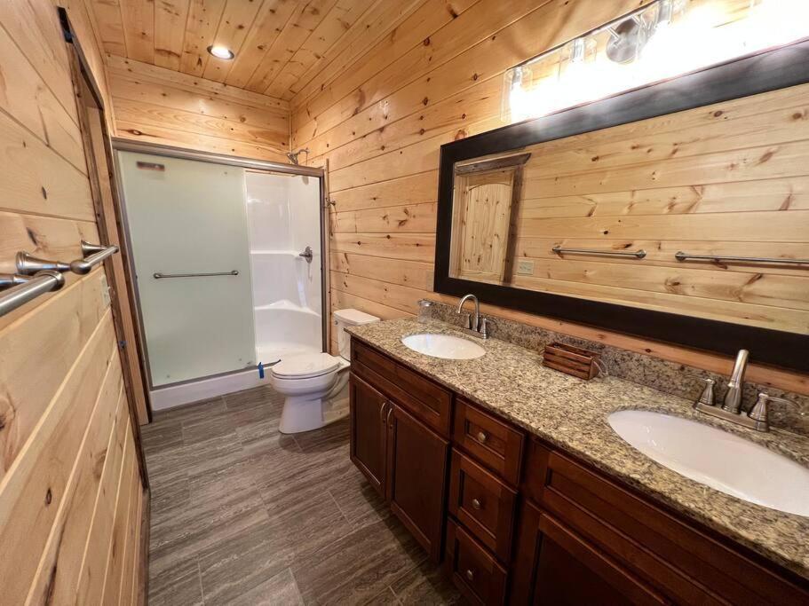 * * 4 Master Bedrooms, Views, Theater, Arcade, Evc Гетлинбург Екстериор снимка