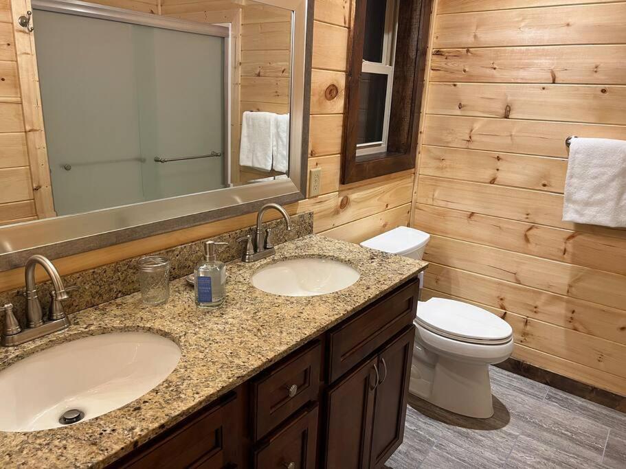 * * 4 Master Bedrooms, Views, Theater, Arcade, Evc Гетлинбург Екстериор снимка