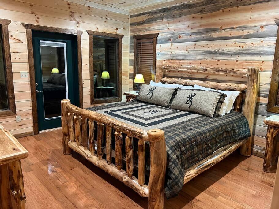 * * 4 Master Bedrooms, Views, Theater, Arcade, Evc Гетлинбург Екстериор снимка